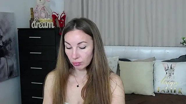 Snapshot of Brandy_Gem chatting on April 8, 2026, 6:46 am Brandy Gem online show from April 8, 2026, 6:46 am