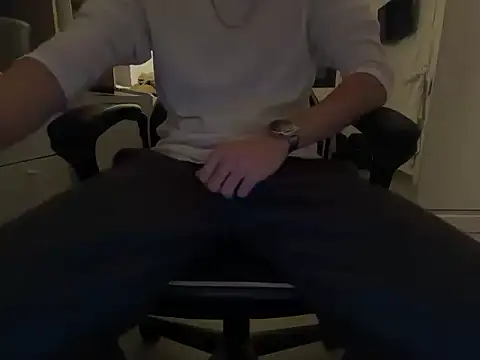 olive yh online show from December 18, 2025, 3:07 pm