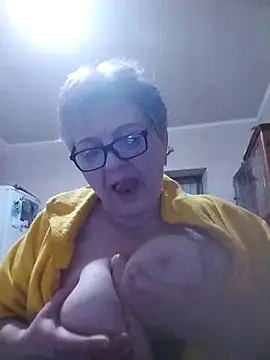 Snapshot of MillanaOcean chatting on December 1, 2025, 10:15 pm MillanaOcean online show from December 1, 2025, 10:15 pm