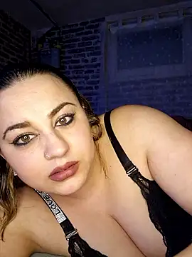 SquirtPassion1995 online show from January 8, 2026, 11:51 pm