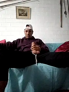 Snapshot of Pirulaibe23 chatting on June 21, 2026, 4:37 am Pirulaibe23 online show from June 21, 2026, 4:37 am
