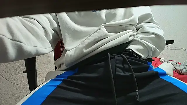 Snapshot of Daisuke_01 chatting on November 28, 2025, 9:28 pm Daisuke 01 online show from November 28, 2025, 9:28 pm