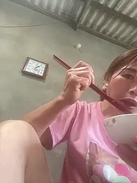 meganmeo online show from March 27, 2026, 6:08 am