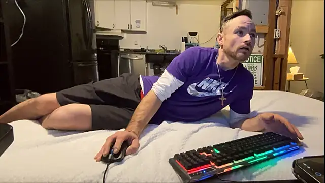 famous1tad online show from November 29, 2025, 2:09 pm