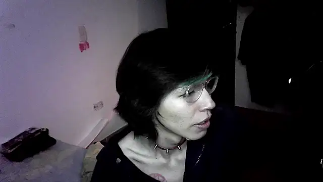 ghooozt69  online show from December 18, 2025, 2:50 am