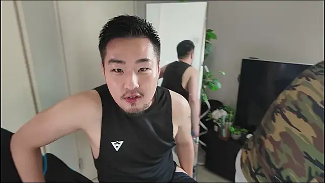 NAMABORI TAICHI online show from April 18, 2026, 2:04 am