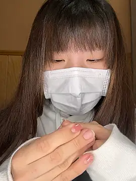  NATSUMI online show from December 15, 2025, 2:10 pm