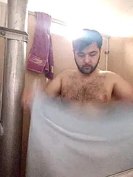 Snapshot of Koma001 chatting on November 26, 2025, 4:35 am Koma001 online show from November 26, 2025, 4:35 am