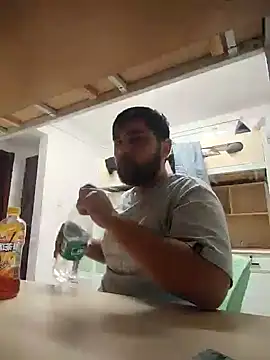 Snapshot of Koma001 chatting on November 29, 2025, 9:34 am Koma001 online show from November 29, 2025, 9:34 am