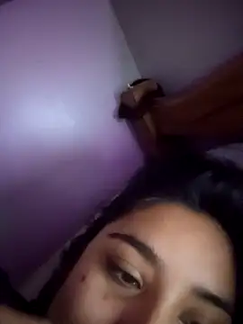 Bizcochitoc4 online show from January 11, 2026, 1:27 pm