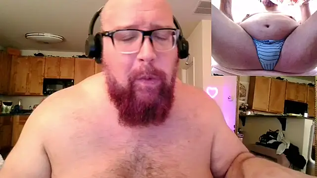 Snapshot of BigBearforCuddles chatting on April 23, 2026, 11:18 pm BigBearforCuddles online show from April 23, 2026, 11:18 pm