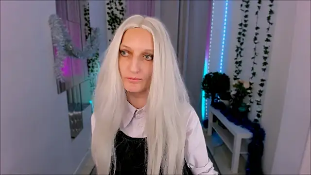 Snapshot of ViktoriaClark chatting on December 19, 2025, 10:55 am ViktoriaClark online show from December 19, 2025, 10:55 am