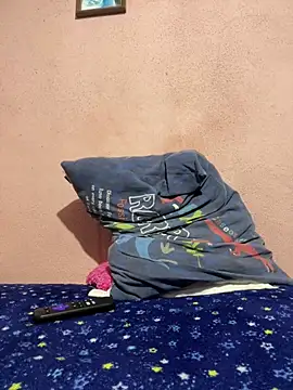 Snapshot of maxitravieso chatting on March 1, 2026, 11:51 pm maxitravieso online show from March 1, 2026, 11:51 pm