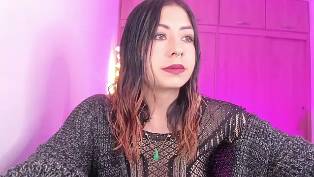 Snapshot of MaddieHunter chatting on June 6, 2026, 3:28 pm MaddieHunter online show from June 6, 2026, 3:28 pm