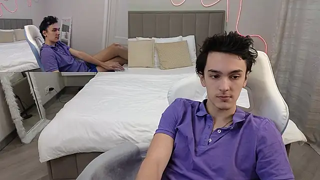 MoonlinSkinn online show from February 1, 2026, 1:04 am