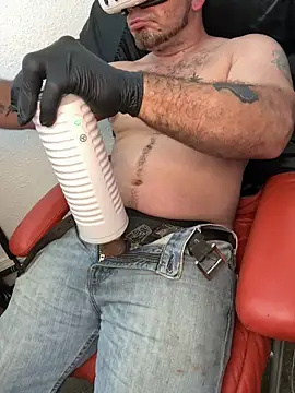 Snapshot of 2addictivelyhorny chatting on March 3, 2026, 10:10 am 2addictivelyhorny online show from March 3, 2026, 10:10 am