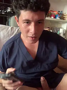 Snapshot of angelxxx95 chatting on February 6, 2026, 7:39 pm angelxxx95 online show from February 6, 2026, 7:39 pm