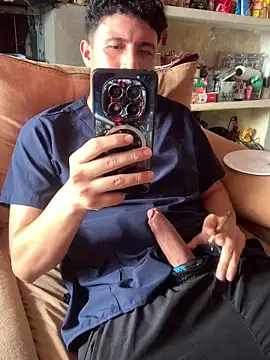 Snapshot of angelxxx95 chatting on February 13, 2026, 7:10 pm angelxxx95 online show from February 13, 2026, 7:10 pm