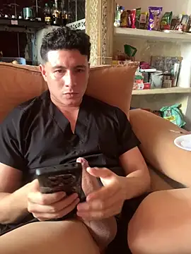 angelxxx95 online show from April 15, 2026, 6:15 pm