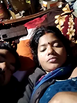 Curvy Vamikaa online show from December 22, 2025, 6:49 pm