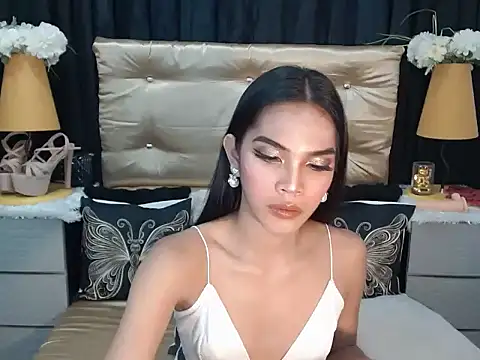 SexyPetiteAra online show from November 28, 2025, 10:56 pm