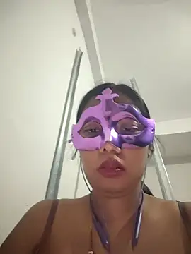 aarti03fb online show from February 4, 2026, 8:25 pm