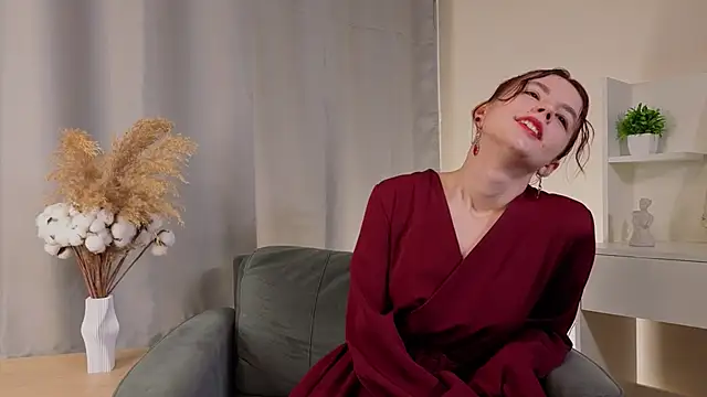 Snapshot of SharaSauer chatting on November 28, 2025, 2:25 am SharaSauer online show from November 28, 2025, 2:25 am