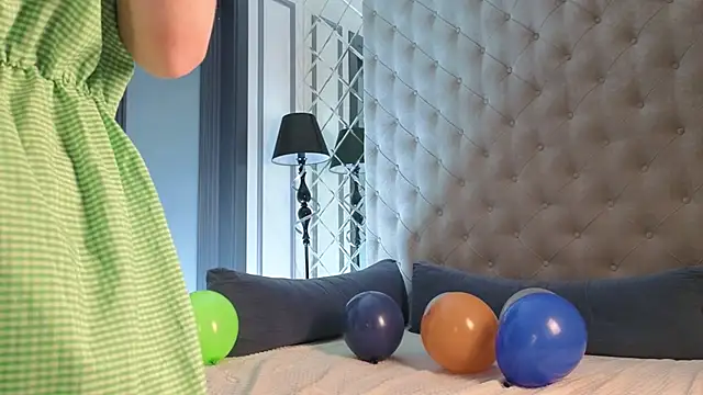 SharaSauer online show from February 28, 2026, 1:06 am