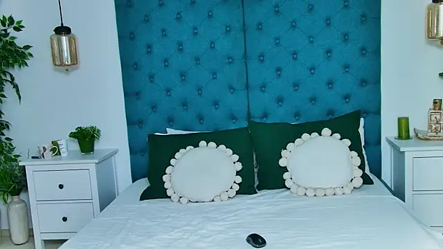 Snapshot of RubyLustx chatting on November 28, 2025, 4:37 am RubyLustx online show from November 28, 2025, 4:37 am