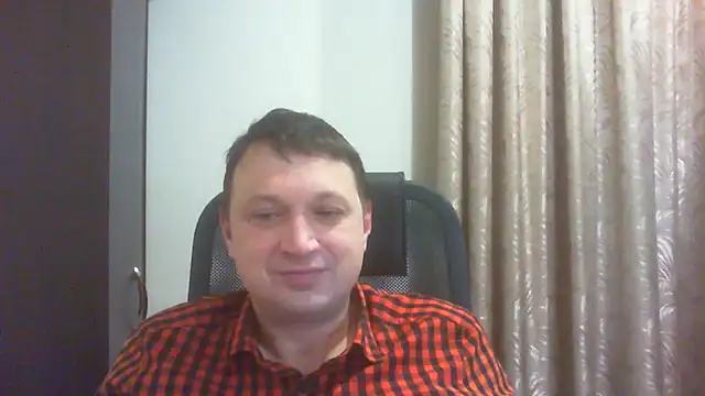 Snapshot of Storm_Velvet chatting on December 4, 2025, 12:14 pm Storm Velvet online show from December 4, 2025, 12:14 pm