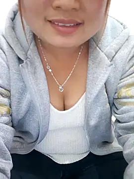 mai-mai-97 online show from February 6, 2026, 9:23 am