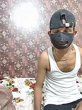 Sexy komal02 online show from July 14, 2026, 3:18 pm