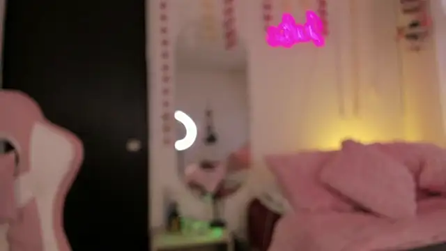 Snapshot of julse__ chatting on February 28, 2026, 10:11 pm julse online show from February 28, 2026, 10:11 pm