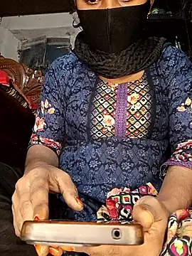 Snapshot of Jhunaki_789 chatting on January 11, 2026, 3:33 am Jhunaki 789 online show from January 11, 2026, 3:33 am