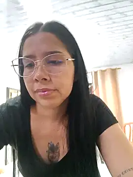 Snapshot of KarelysAC chatting on November 29, 2025, 3:59 pm KarelysAC online show from November 29, 2025, 3:59 pm