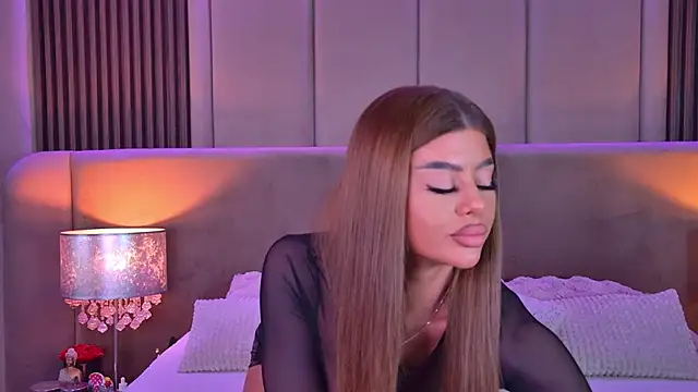StephanieYves online show from May 22, 2026, 4:34 pm