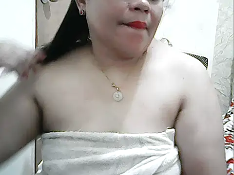 cutechubby online show from May 9, 2026, 11:37 am