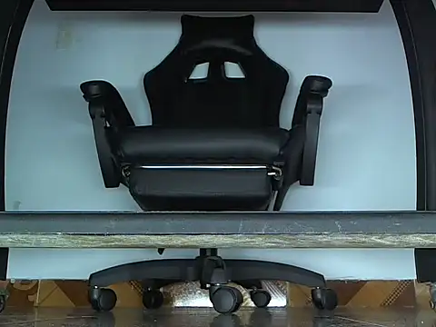 Snapshot of Alphacashmaster777 chatting on March 25, 2026, 2:45 pm Alphacashmaster777 online show from March 25, 2026, 2:45 pm