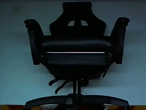 Snapshot of Alphacashmaster777 chatting on April 5, 2026, 4:31 am Alphacashmaster777 online show from April 5, 2026, 4:31 am