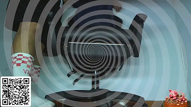 Snapshot of Alphacashmaster777 chatting on April 14, 2026, 7:25 am Alphacashmaster777 online show from April 14, 2026, 7:25 am