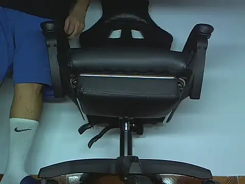 Snapshot of Alphacashmaster777 chatting on April 15, 2026, 7:58 pm Alphacashmaster777 online show from April 15, 2026, 7:58 pm