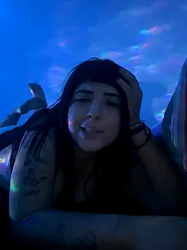 Snapshot of lolamuamua chatting on November 25, 2025, 10:15 am lolamuamua online show from November 25, 2025, 10:15 am