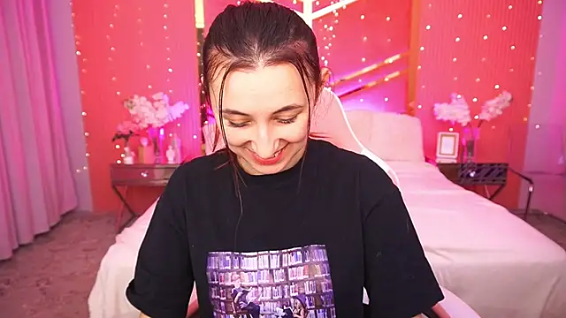 RoxieRay online show from February 11, 2026, 3:39 pm