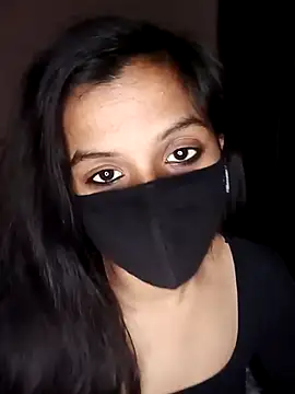 your-Mia07 online show from November 29, 2025, 8:23 pm