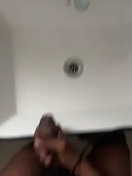 Snapshot of jare692001 chatting on November 30, 2025, 11:25 am jare692001 online show from November 30, 2025, 11:25 am