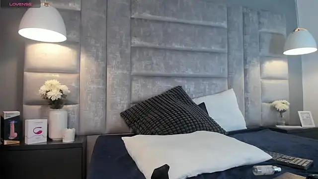 GenesisJordan online show from May 19, 2026, 2:07 am