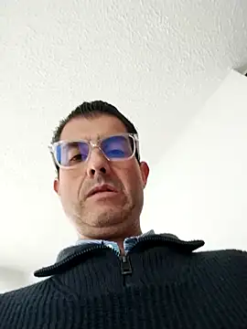 Fuegosutil online show from January 15, 2026, 10:02 pm