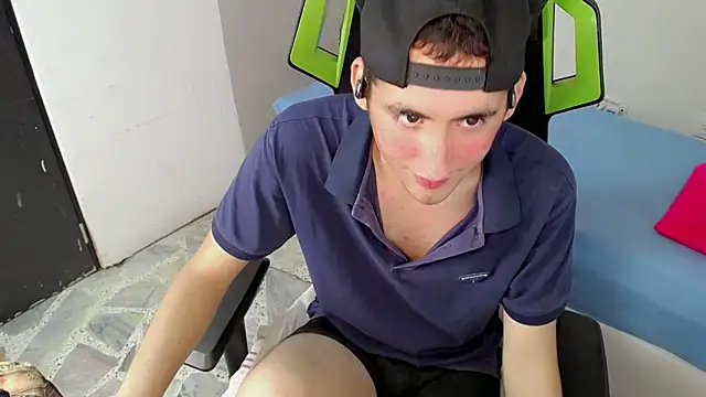 Snapshot of Fernan_flow chatting on November 29, 2025, 2:58 am Fernan flow online show from November 29, 2025, 2:58 am