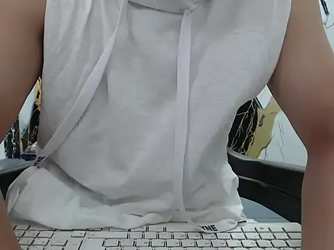 simonm667 online show from May 16, 2026, 8:07 pm