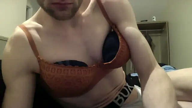 Mrslingerie online show from April 14, 2026, 11:44 pm